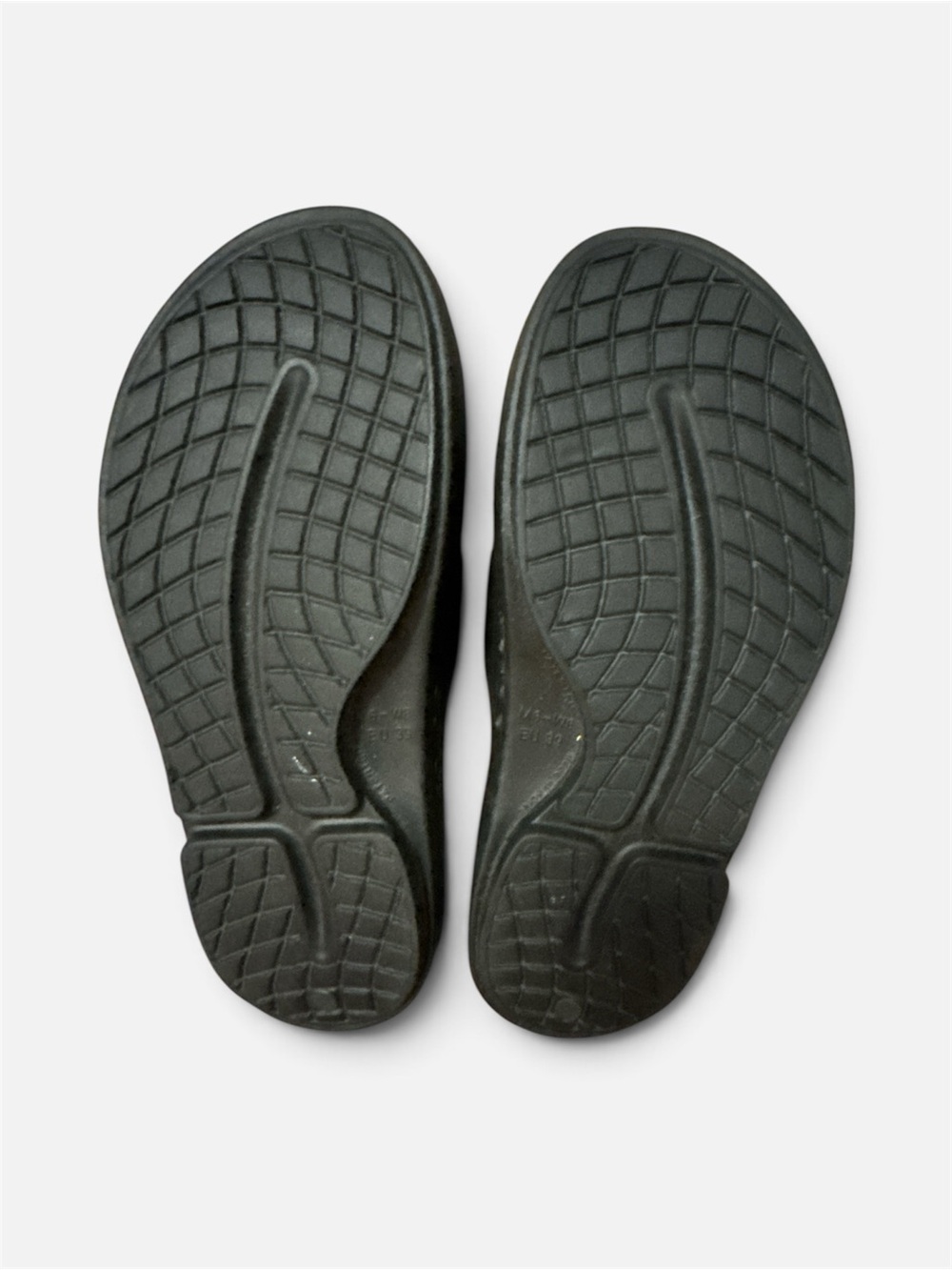 OOFOS Ooahh Slide Sandals Black -Mens 6/ Womens 8 - Picture 2 of 2